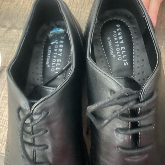 Perry Ellis - Picture 3 of 4